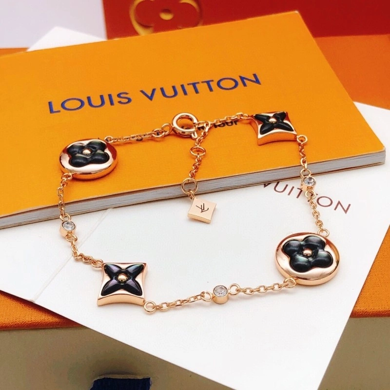 MoistureWicking Louis Vuitton Bracelets 248357