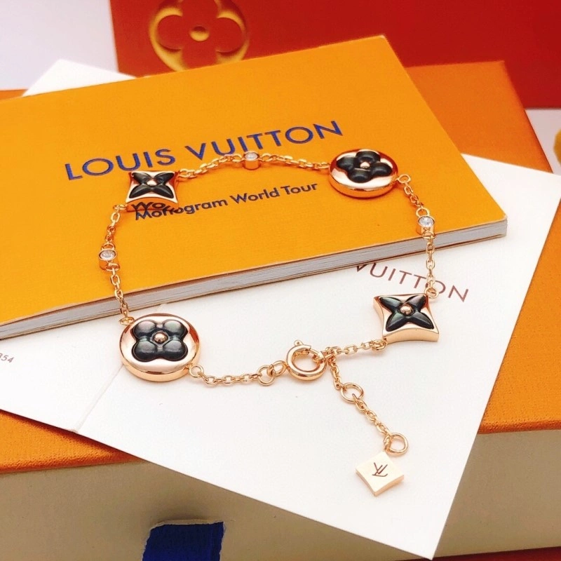 MoistureWicking Louis Vuitton Bracelets 248357