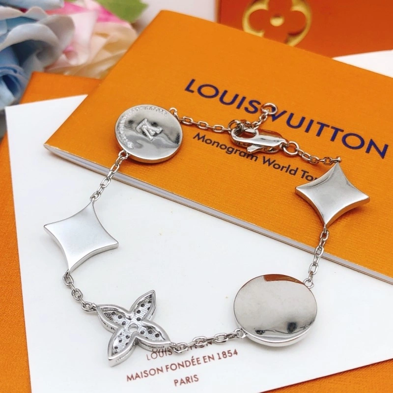 MoistureWicking Louis Vuitton Bracelets 248352