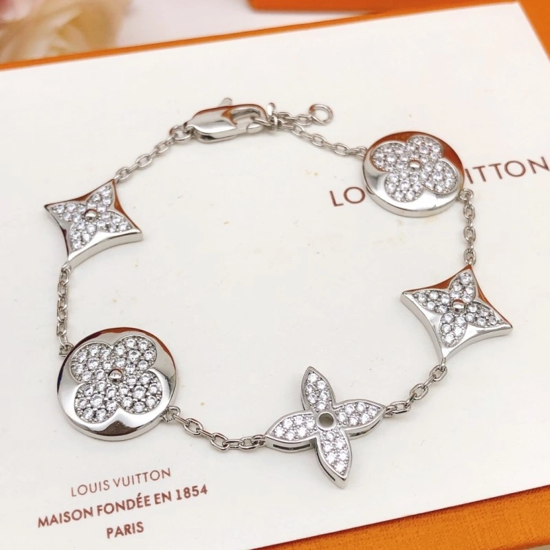 MoistureWicking Louis Vuitton Bracelets 248352