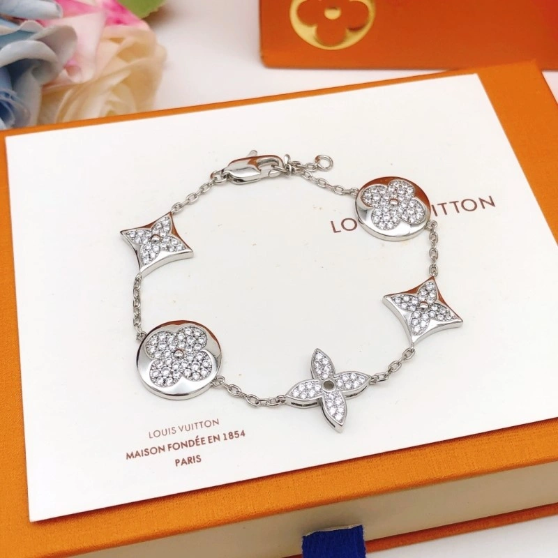 MoistureWicking Louis Vuitton Bracelets 248352