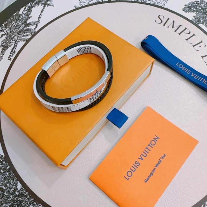 Refined Louis Vuitton Bracelets 248348