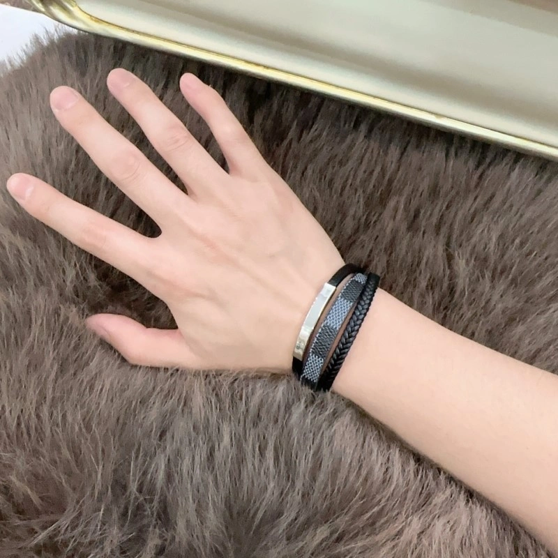 Comfortable Louis Vuitton Bracelets 248347