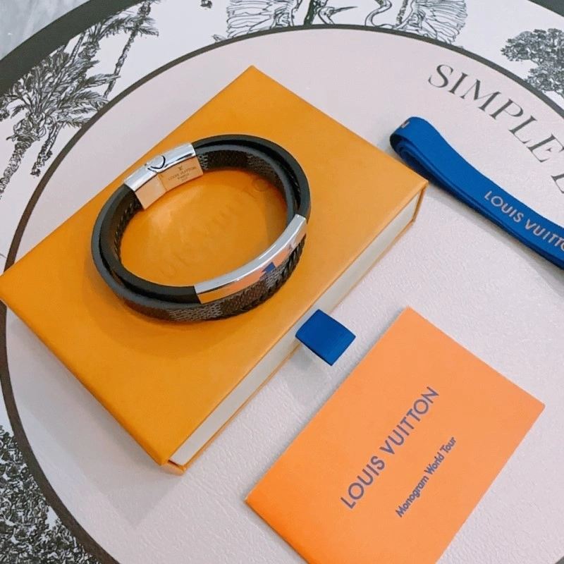 Comfortable Louis Vuitton Bracelets 248347