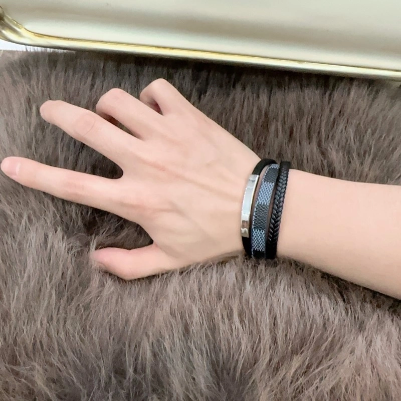 Comfortable Louis Vuitton Bracelets 248347