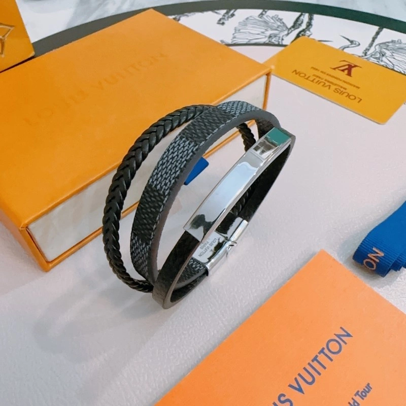 Comfortable Louis Vuitton Bracelets 248347