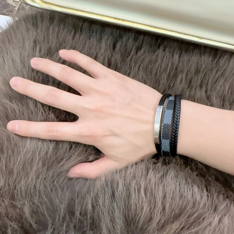 Comfortable Louis Vuitton Bracelets 248347