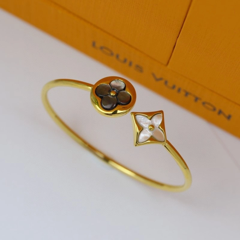 Soft Louis Vuitton Bracelets 248343