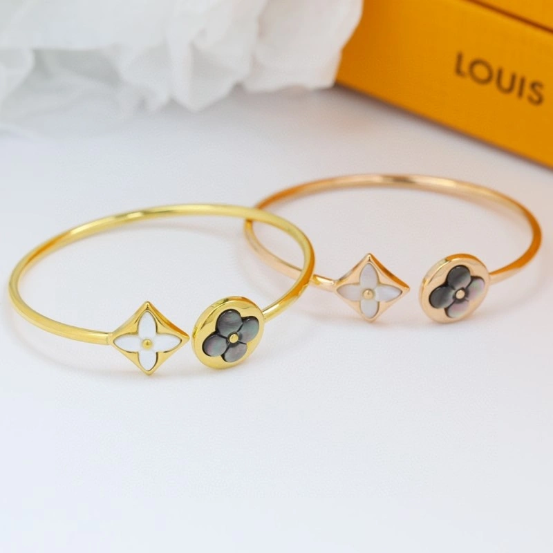 Soft Louis Vuitton Bracelets 248343