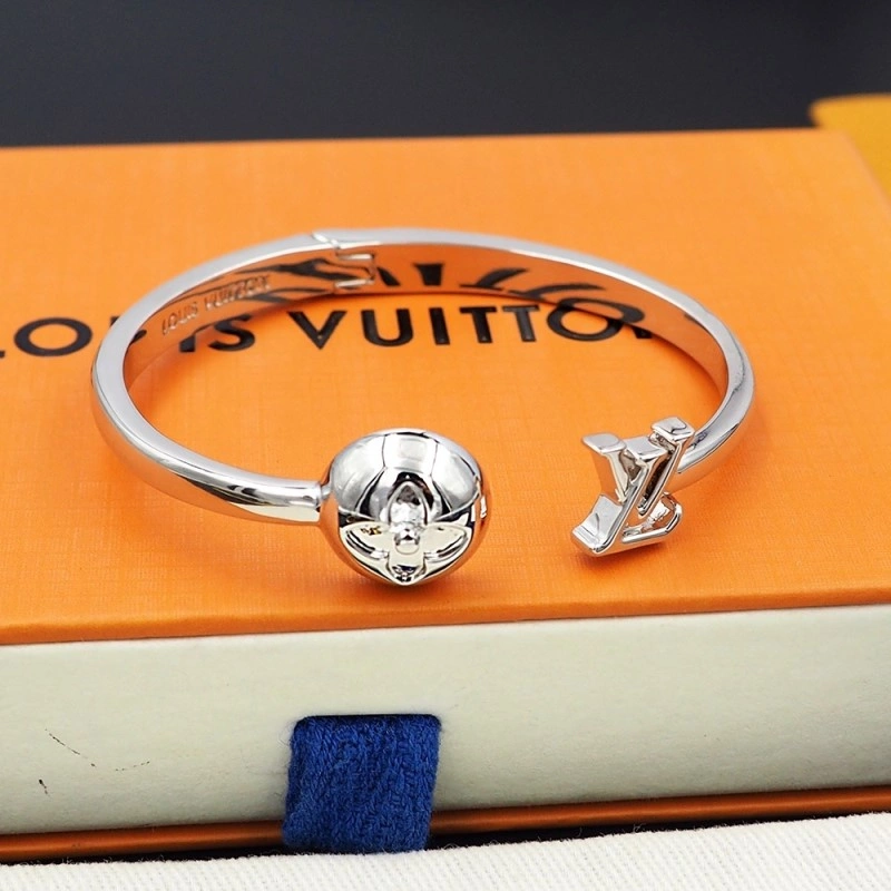 Louis Vuitton Bracelets Affordable 248335