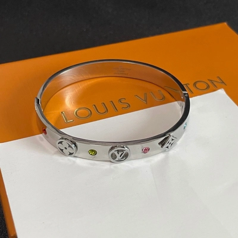 Modern Louis Vuitton Bracelets 248329