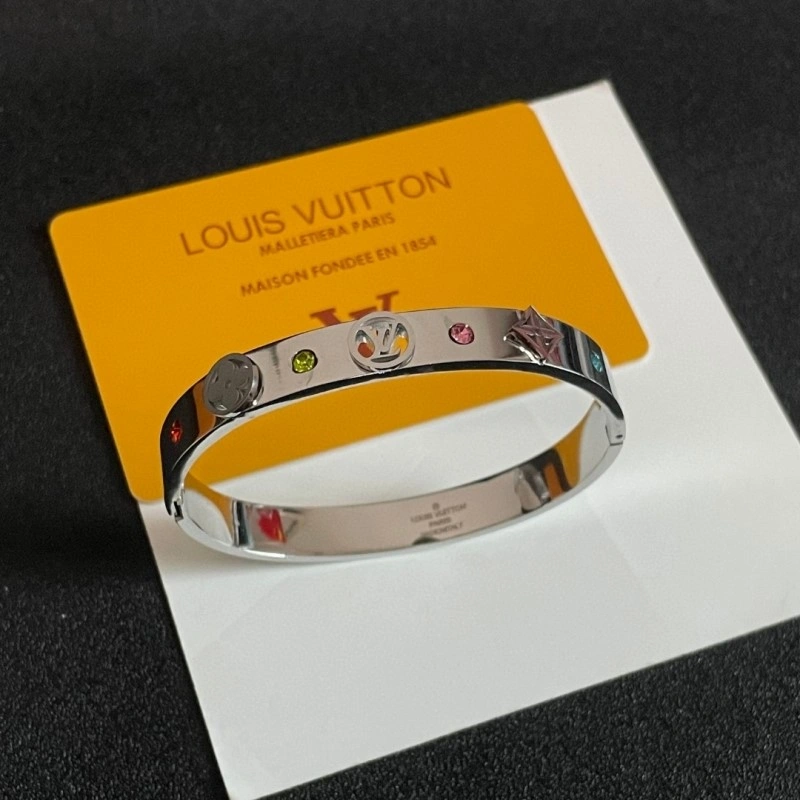 Modern Louis Vuitton Bracelets 248329