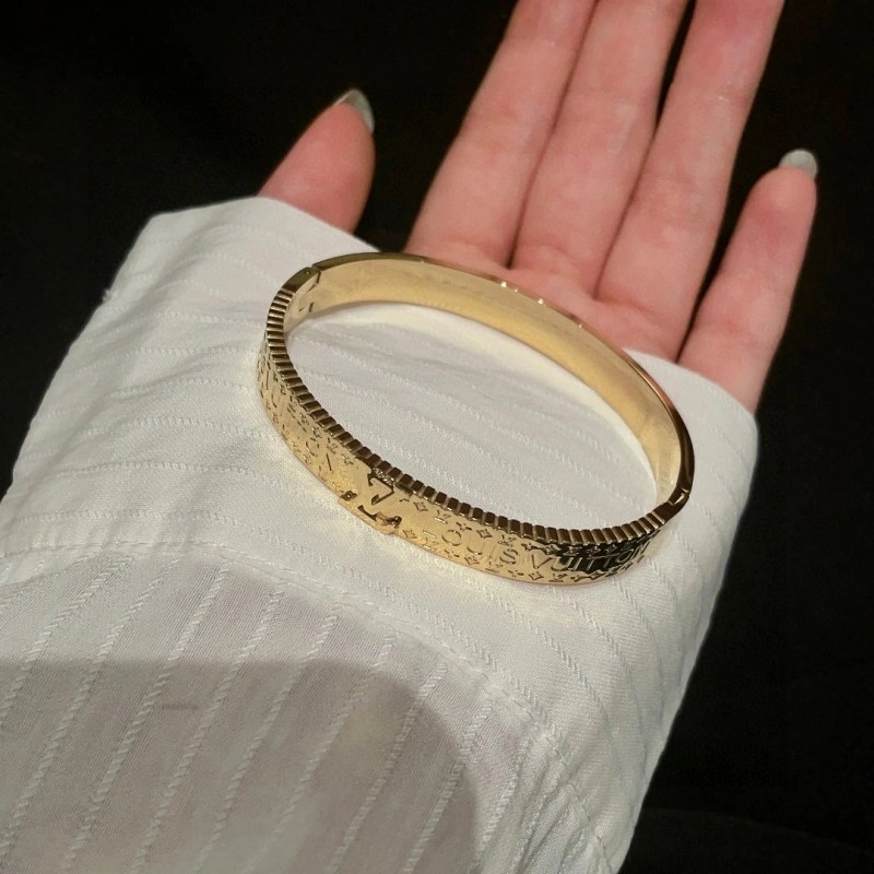 Flexible Louis Vuitton Bracelets 248331