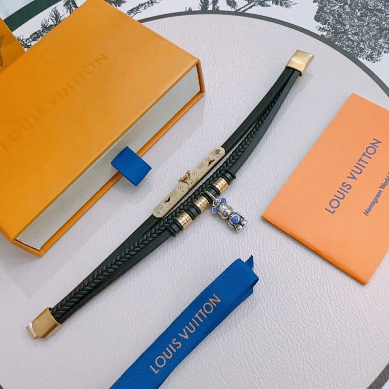 UrbanChic Louis Vuitton Bracelets 248326
