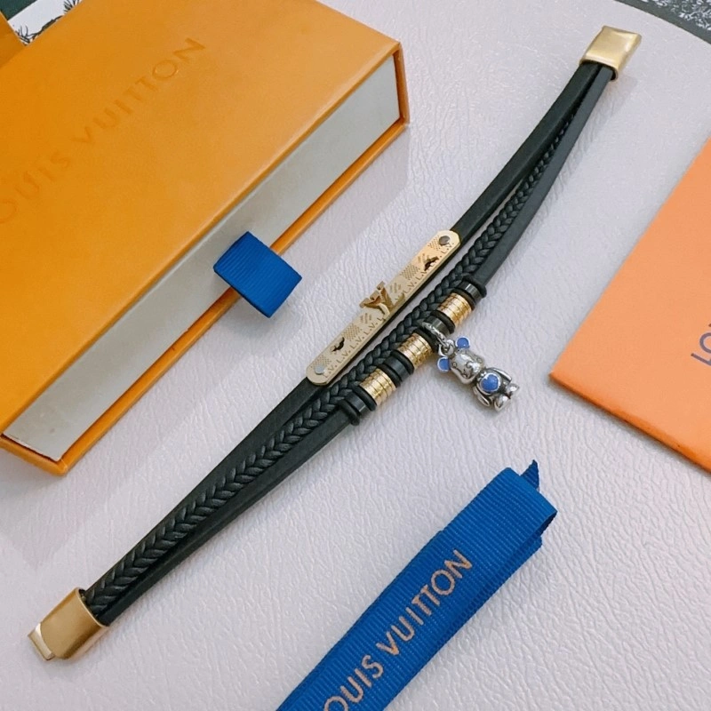 UrbanChic Louis Vuitton Bracelets 248326