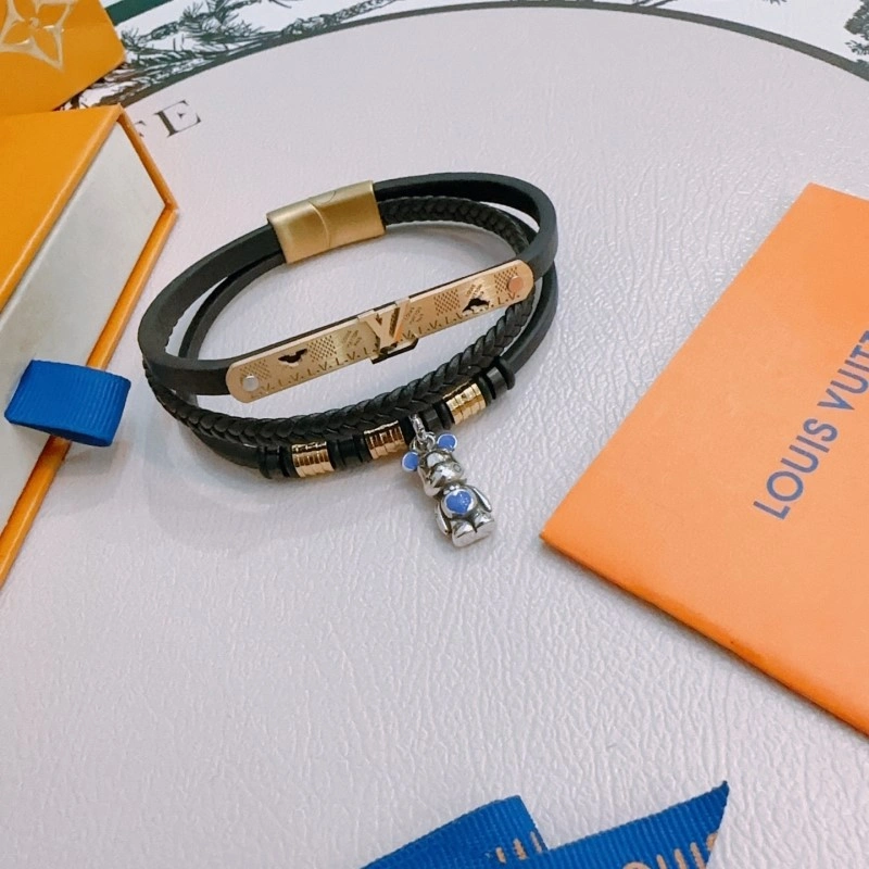 UrbanChic Louis Vuitton Bracelets 248326