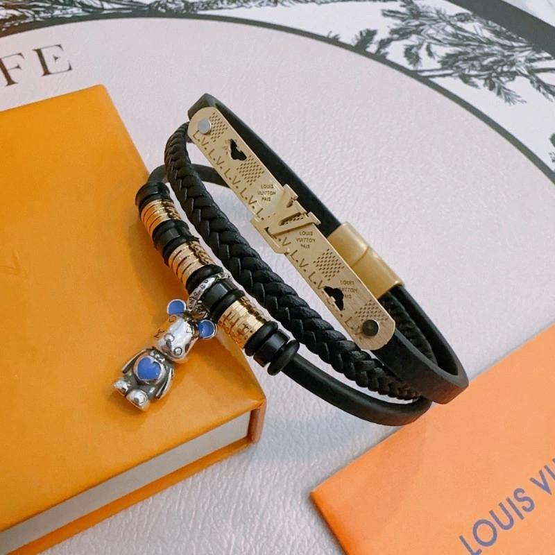 UrbanChic Louis Vuitton Bracelets 248326