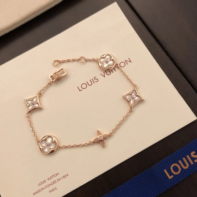 Louis Vuitton Bracelets Breathable 248324
