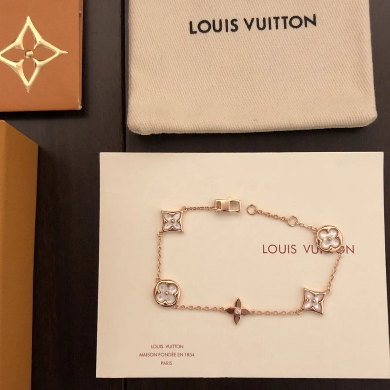 Louis Vuitton Bracelets Breathable 248324
