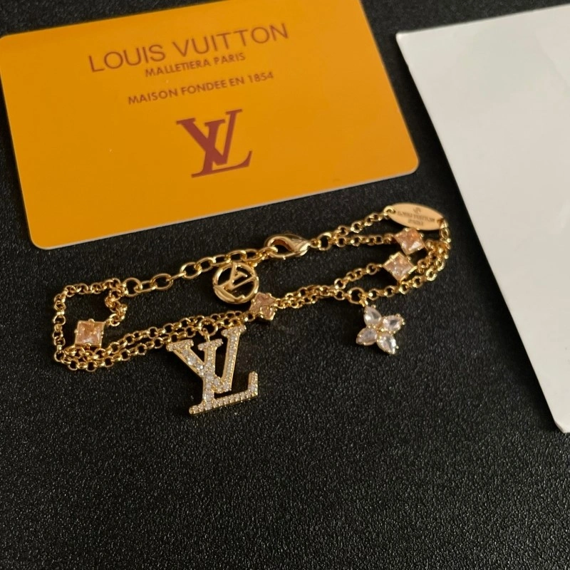 Comfortable Louis Vuitton Bracelets 248328