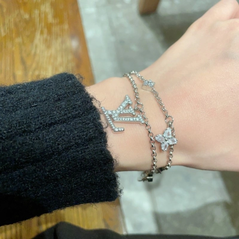 Efficient Louis Vuitton Bracelets 248325