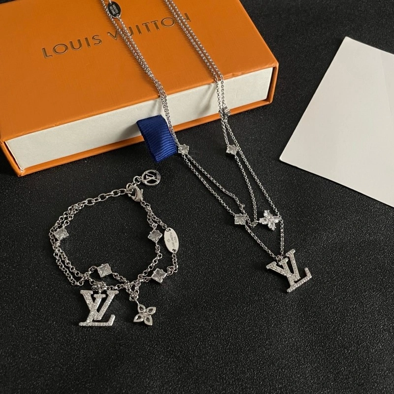 Efficient Louis Vuitton Bracelets 248325