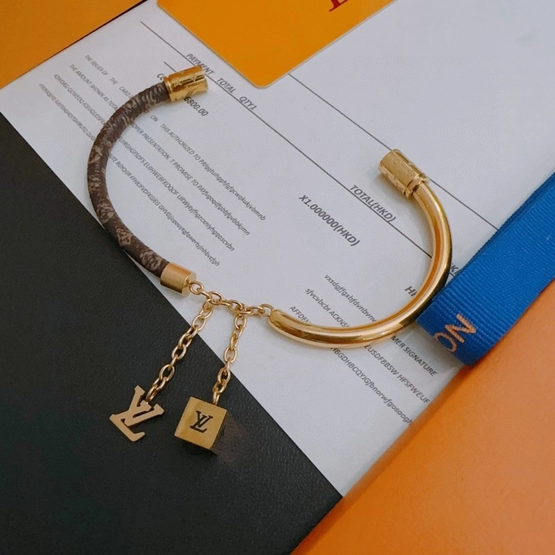 Lightweight Louis Vuitton Bracelets 248316