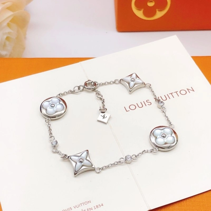 Louis Vuitton Bracelets Trendy 248309