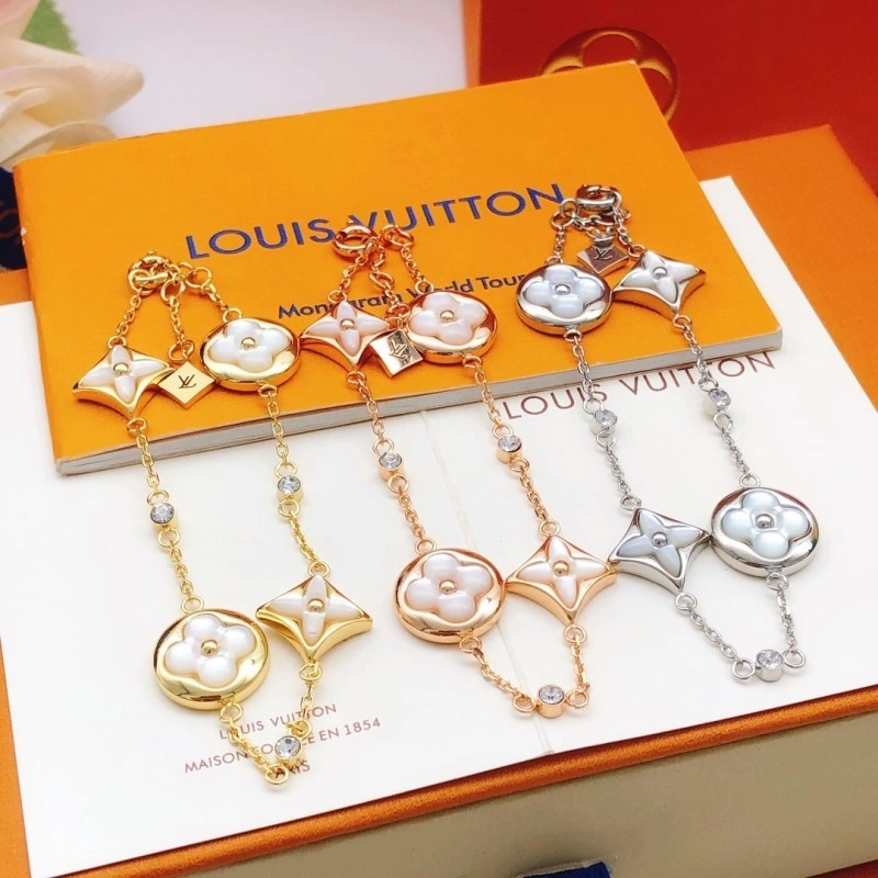 Louis Vuitton Bracelets Trendy 248309
