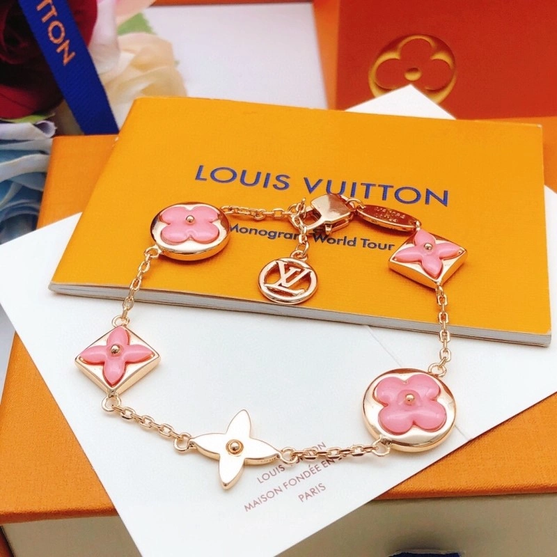 WellDesigned Louis Vuitton Bracelets 248301