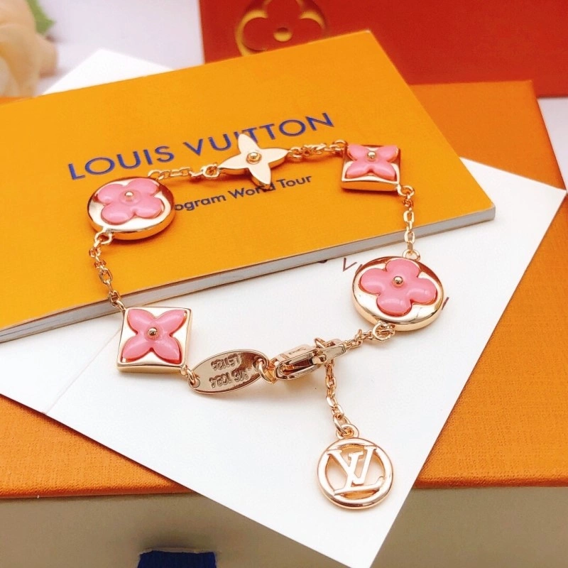 WellDesigned Louis Vuitton Bracelets 248301