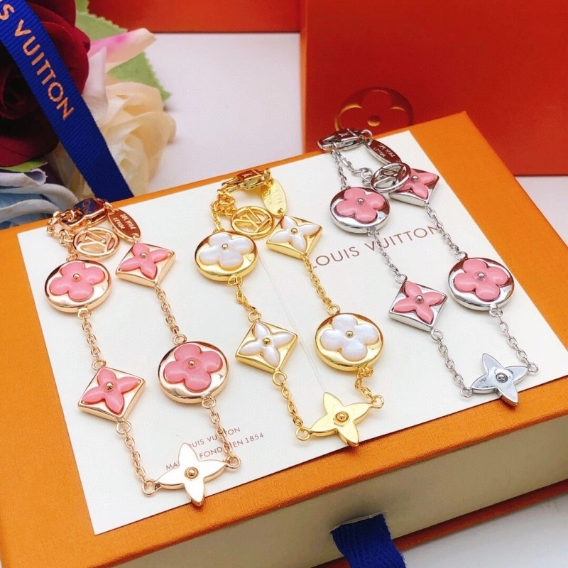 WellDesigned Louis Vuitton Bracelets 248301