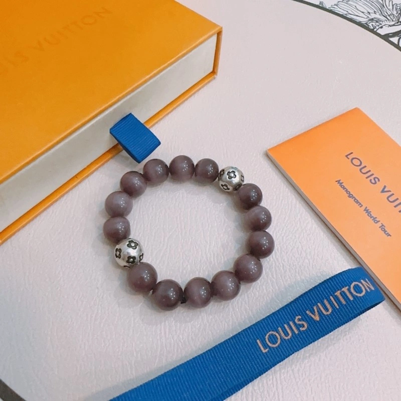 Comfortable Louis Vuitton Bracelets 248297