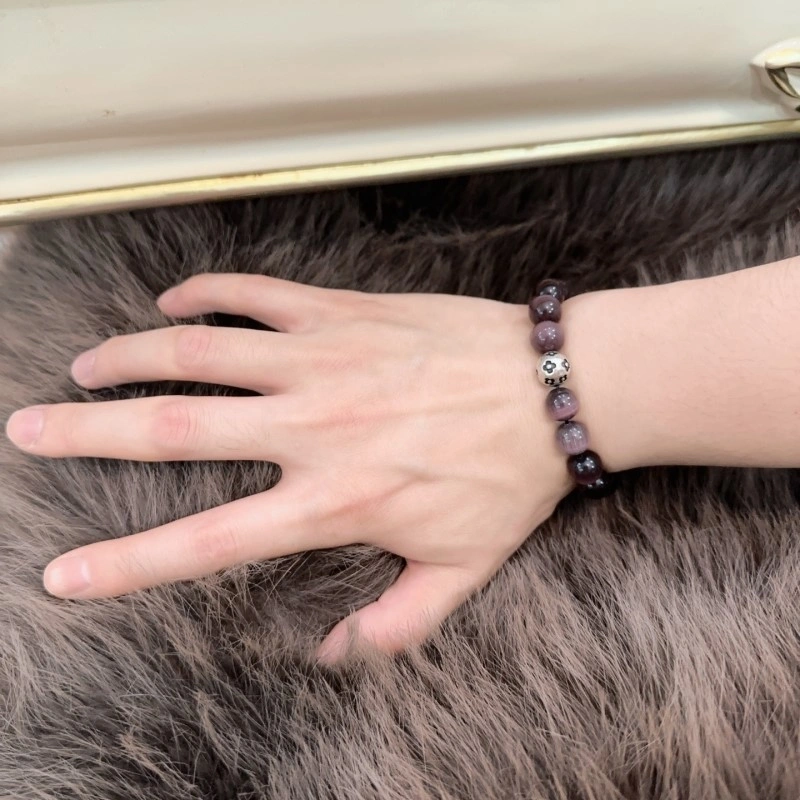 Comfortable Louis Vuitton Bracelets 248297