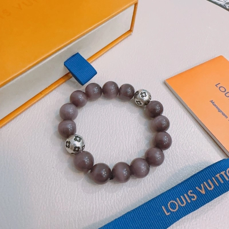 Comfortable Louis Vuitton Bracelets 248297