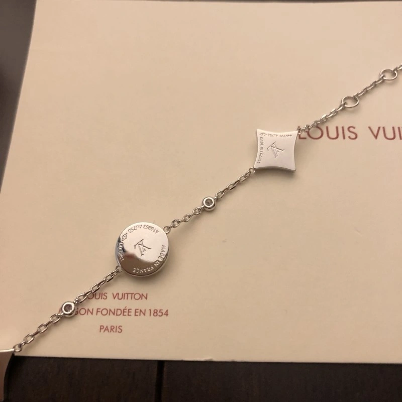 TimelessDesign Louis Vuitton Bracelets 248296