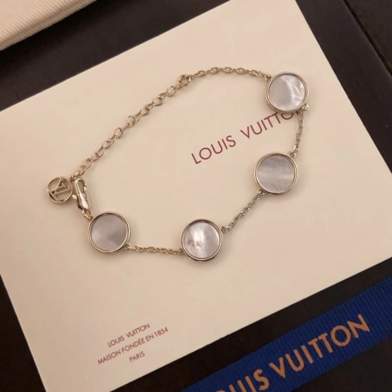 Trendsetting Louis Vuitton Bracelets 248272