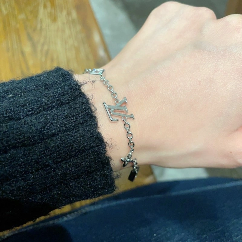 Louis Vuitton Bracelets WellDesigned 248291