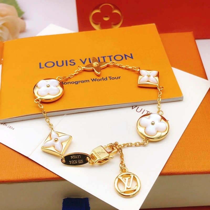 Trendy Louis Vuitton Bracelets 248280