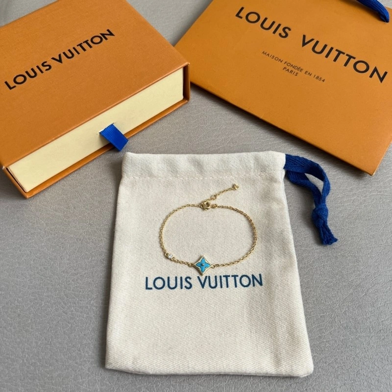 Lightweight Louis Vuitton Bracelets 248275