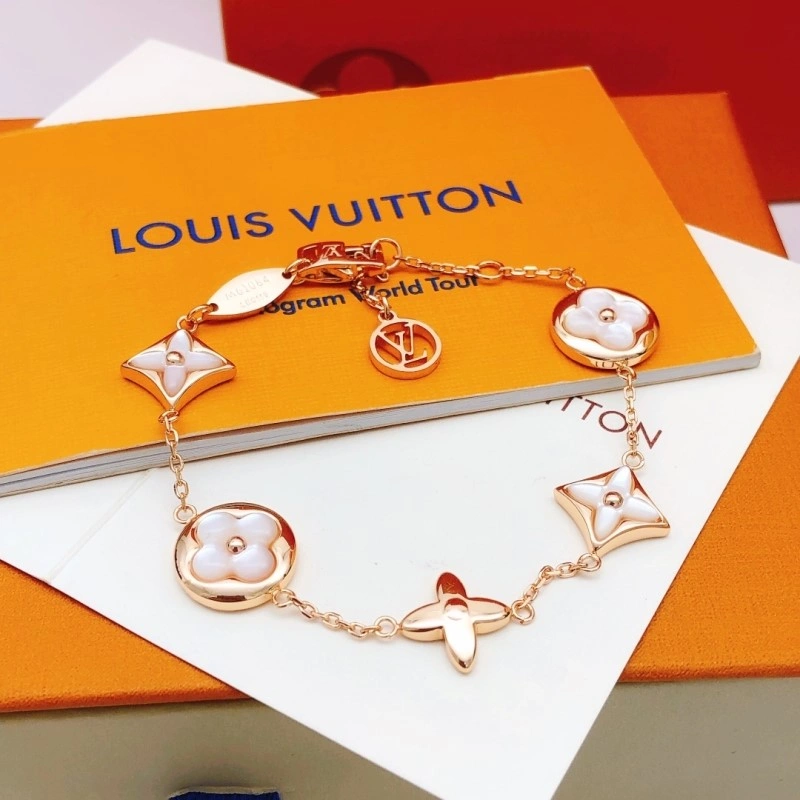 Louis Vuitton Bracelets ModernLook 248264