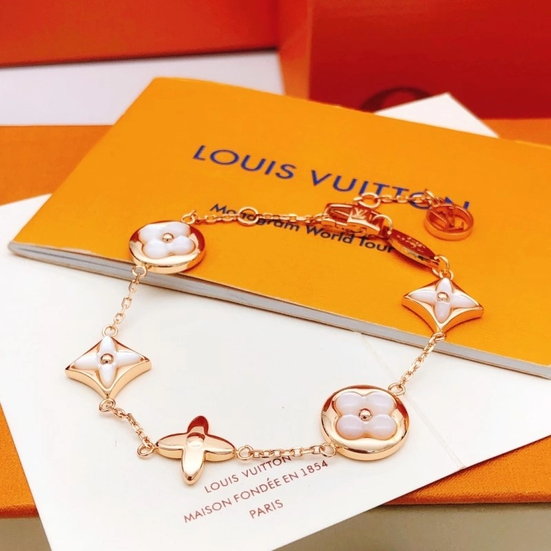 Louis Vuitton Bracelets ModernLook 248264