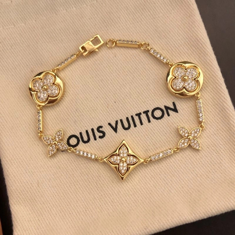 Sleek Louis Vuitton Bracelets 248261