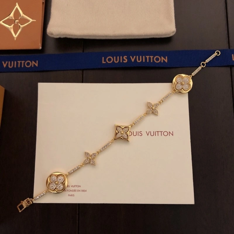 Sleek Louis Vuitton Bracelets 248261