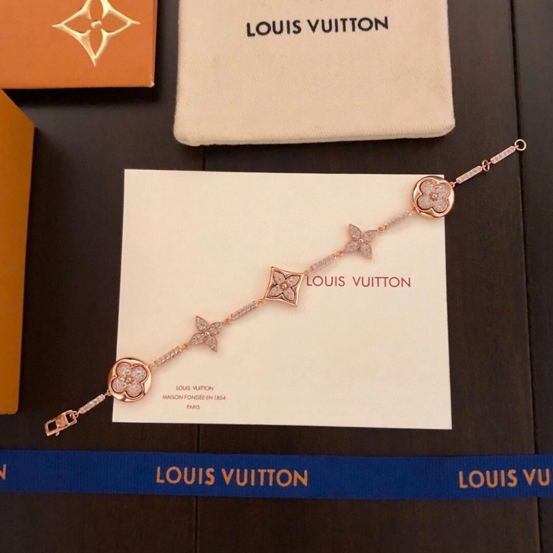 Sleek Louis Vuitton Bracelets 248261