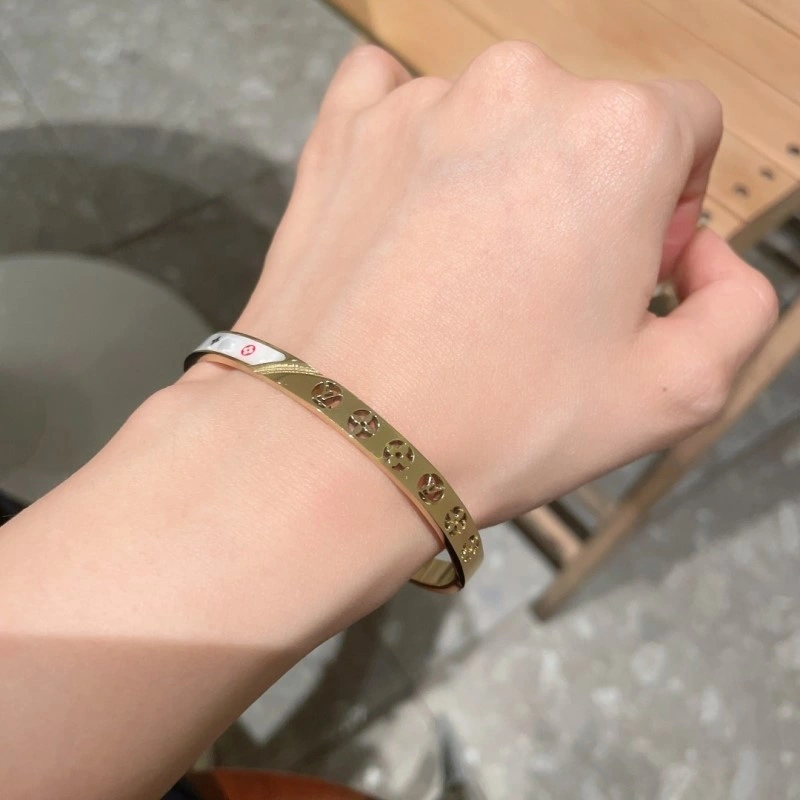 Louis Vuitton Bracelets Breathable 248255
