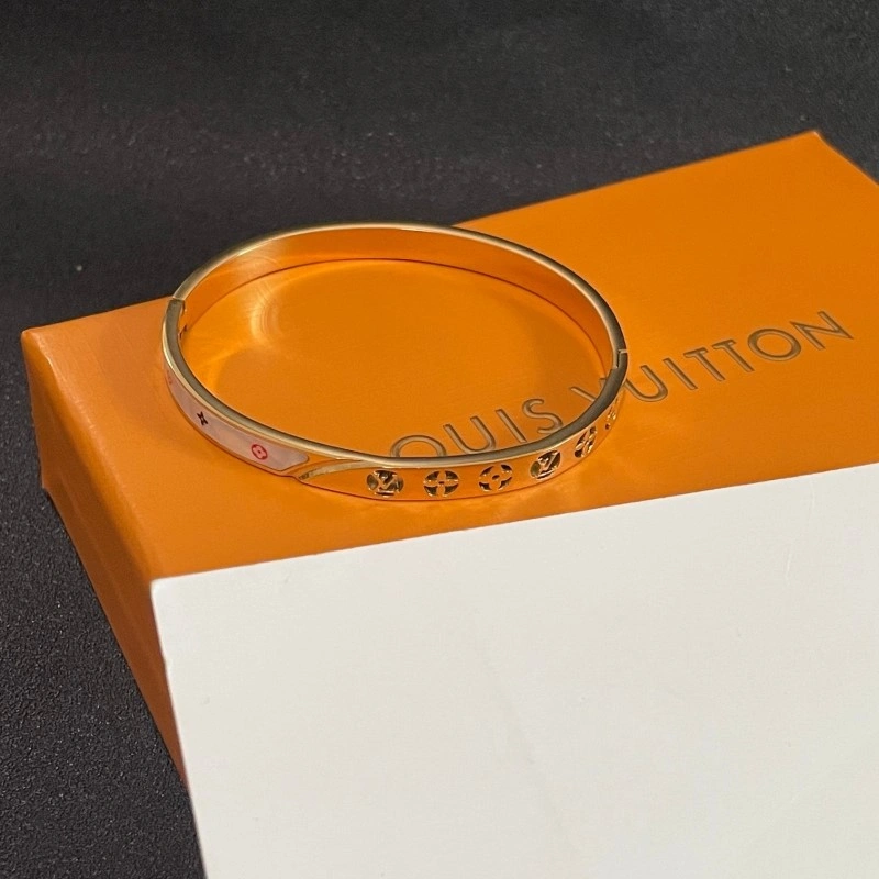 Louis Vuitton Bracelets Breathable 248255