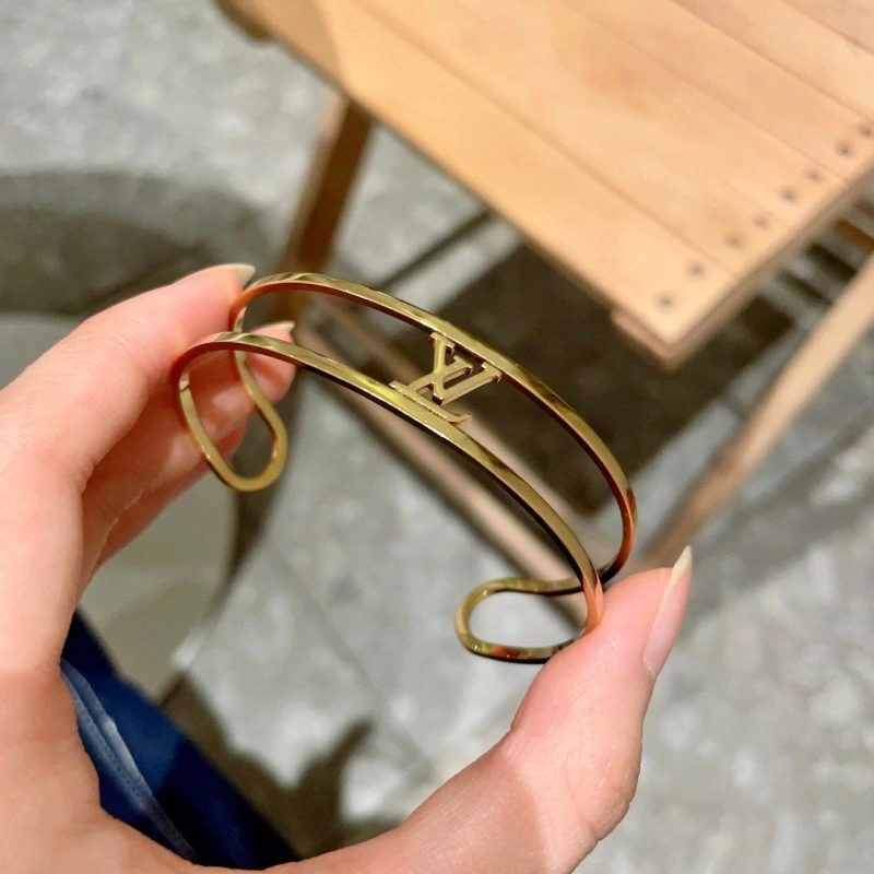Louis Vuitton Bracelets Comfortable 248254