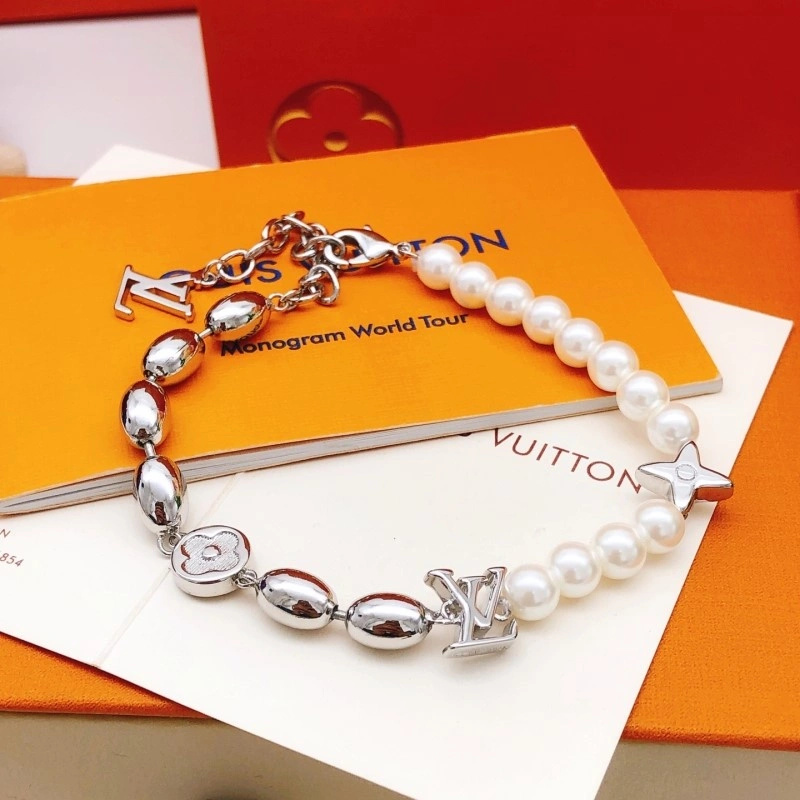 SmartChoice Louis Vuitton Bracelets 248236