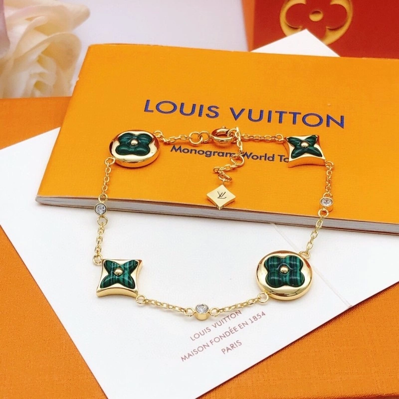 Breathable Louis Vuitton Bracelets 248243